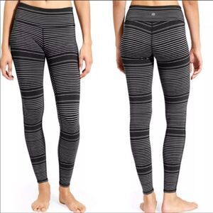 Athleta Expanse Chaturanga leggings